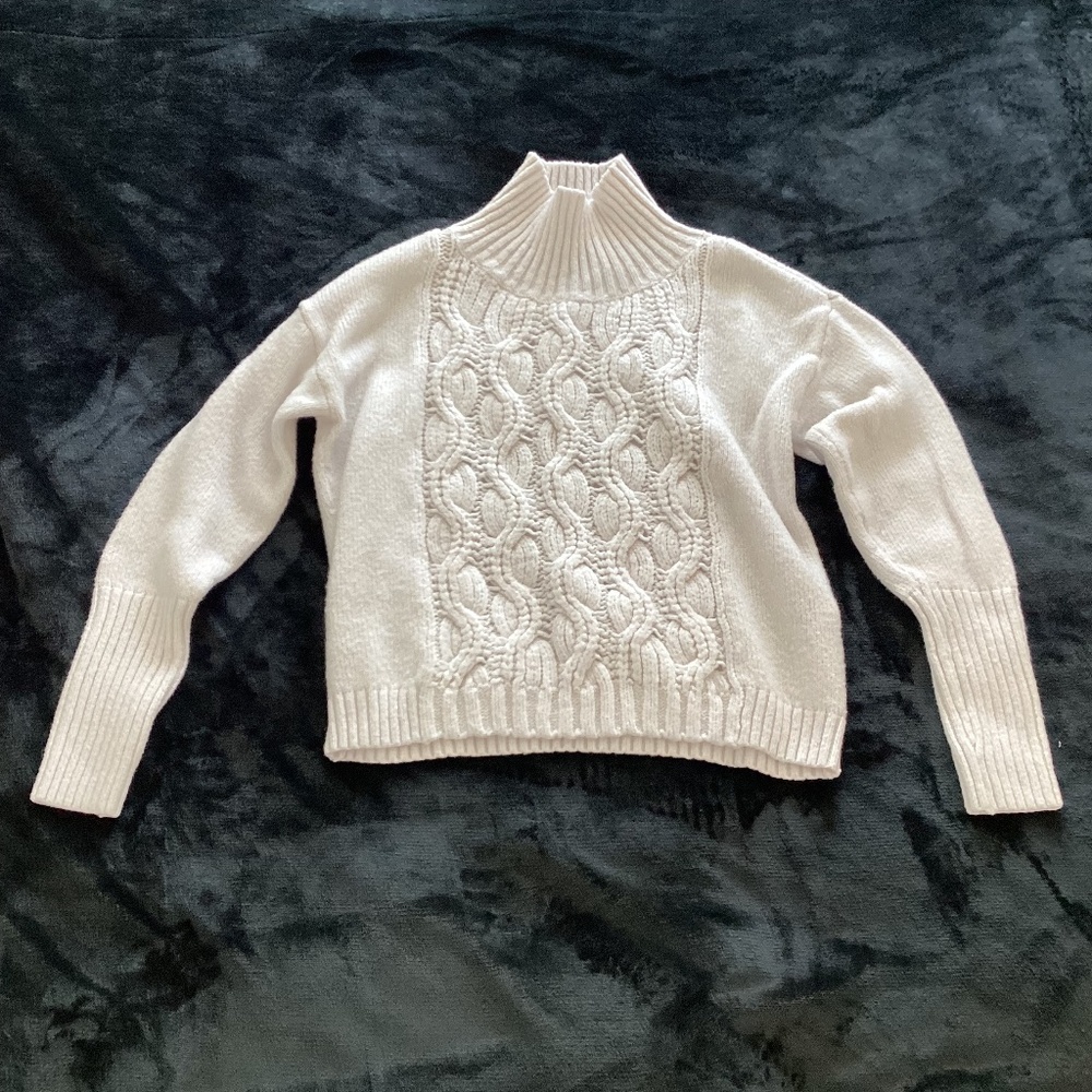 WHBM women’s, white, Frankie cable knit, mock, pullover, size medium sweater